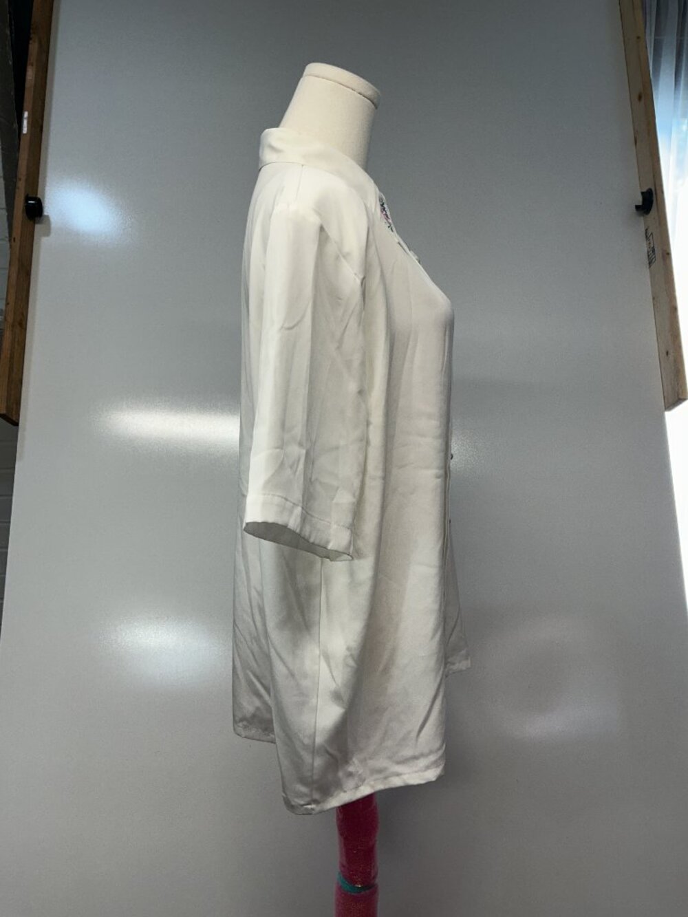 Koret 18 White Floral Embroidered Pearl Button Blouse Cottagecore - Picture 13 of 14